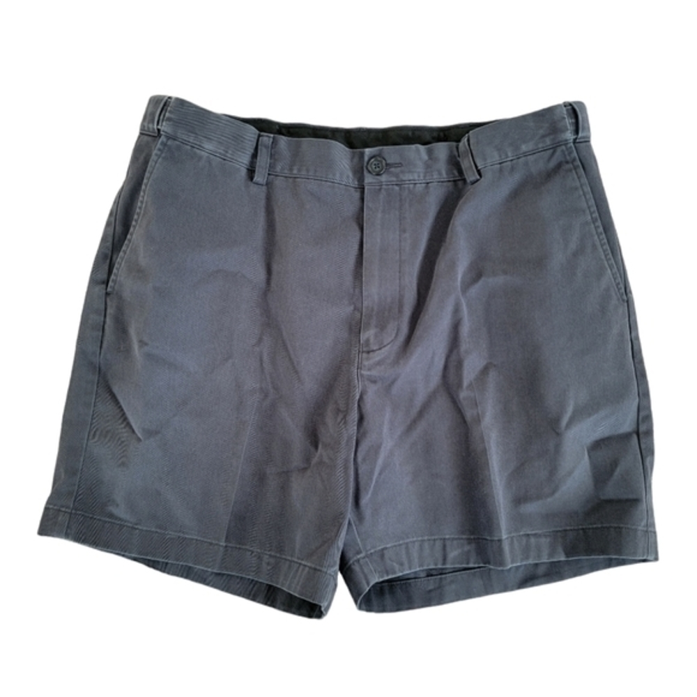 L.L. Bean men's navy blue shorts flat front‎ cotton comfort waist size 36